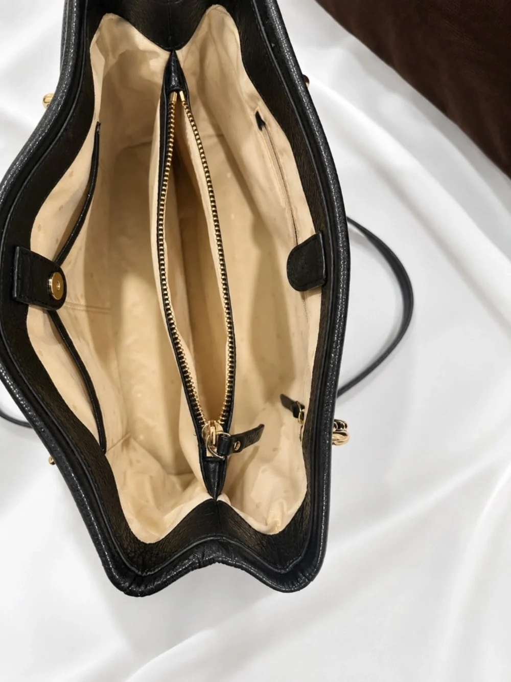 Kate Spade New York Black Pebbled Leather Tote w/ Gold Chain Handles & Dust Bag